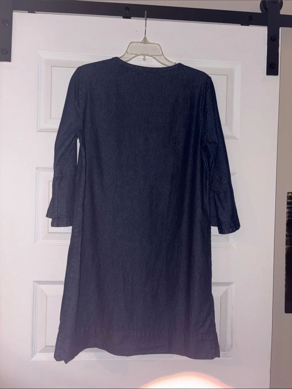 DRAPER JAMES CHAMBRAY RUFFLE SHIFT DRESS - Picture 9 of 9